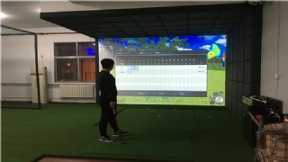 上海室内高尔夫模拟器设备会所完工，新款高速摄像模拟高尔夫设备